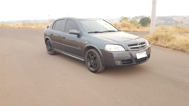 Astra cinza completo 4portas 2.0 GM - Foto 4