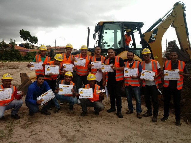 Curso de Operador de Retroescavadeira R$ 400,00 Inicio 23-11-2020 - Foto 5