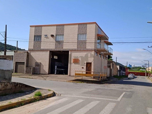 Barracão com 288 m², Monte Alegre - Camboriú-SC