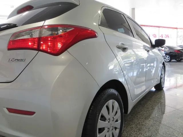Hb20 ConfortPlus 1.6 Hacht md 2014 Completo 8.000Km/ano - Foto 6