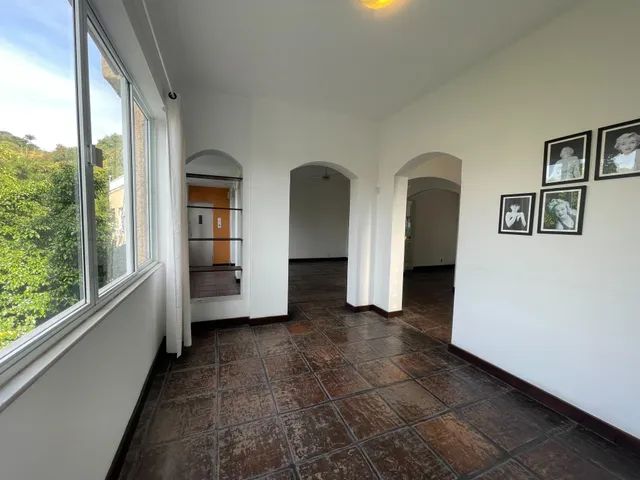 Casa triplex com 7 quartos em Santa Teresa 2 quadras do Bairro de Fátima