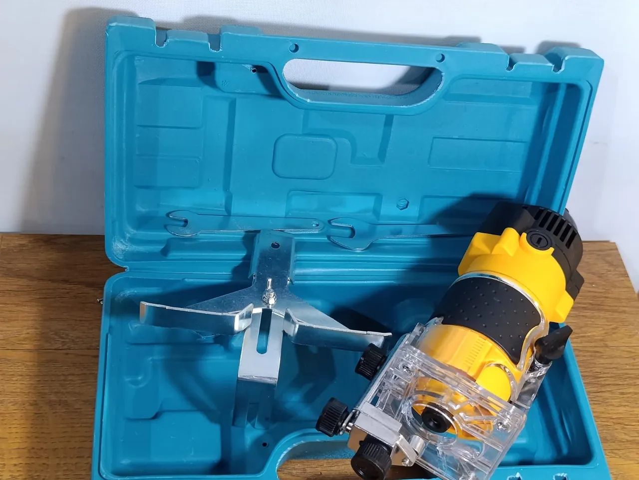 Túpia Laminadora 600w 6.35mm Eletrica Manual Maleta - Foto 2