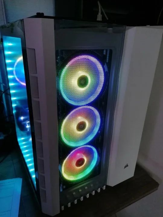 Gabinete  Crystal Series 680x Corsair