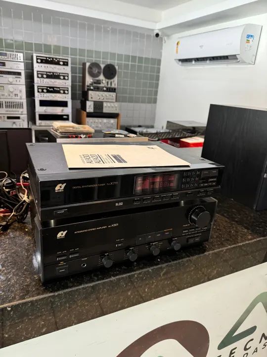 Conjunto de Som Estéreo Sansui Amplificador Integrado Au-X301 e Tuner Tu-X711 - Foto 6