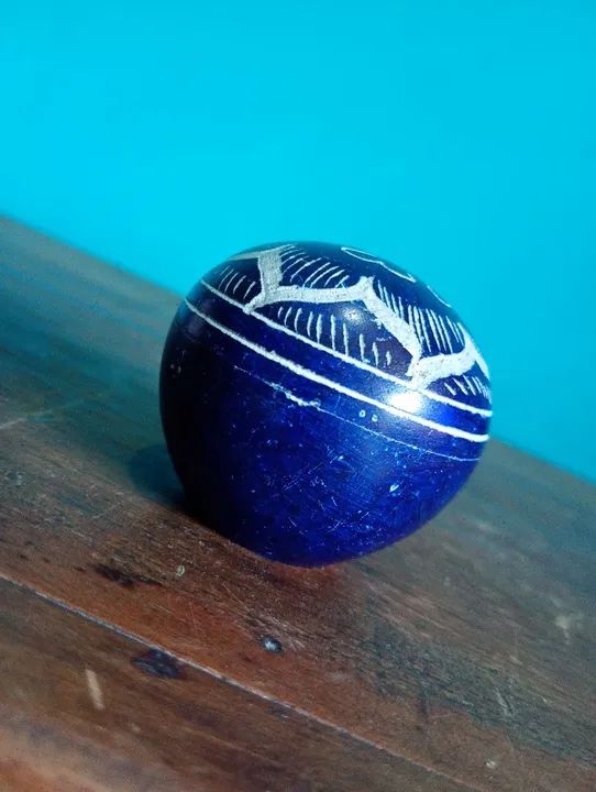 Antigo potiche com tampa esculpido em pedra sabão na cor azul<br><br>5 x 5 cm - Foto 3