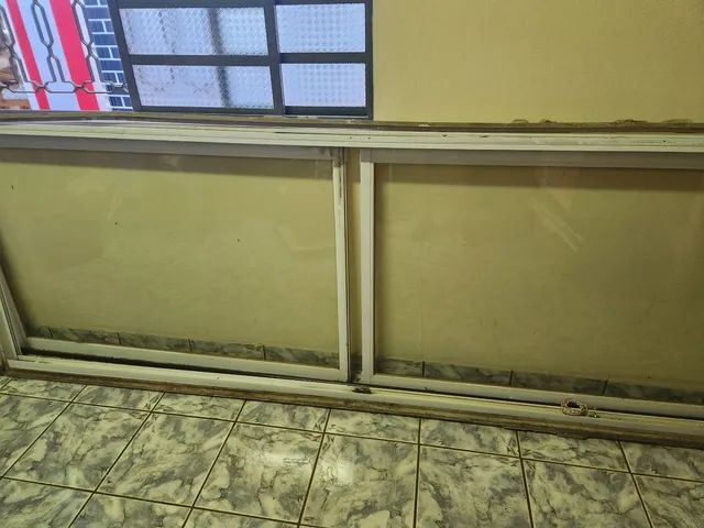 Janela alumínio com perfil e vidro 3,00/ 1,00mt - Foto 3