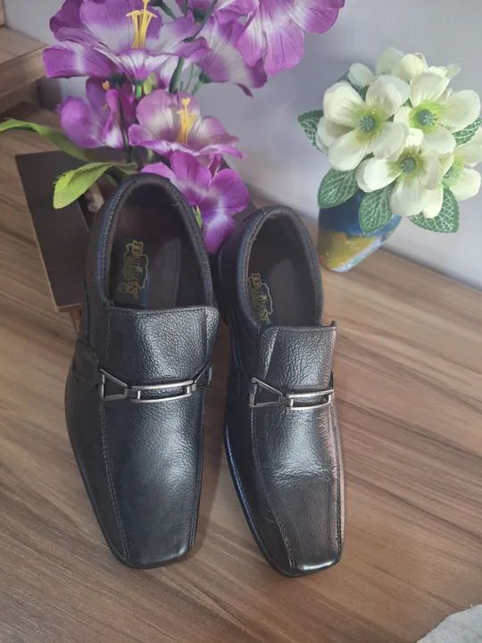 Sapato NOVO em couro, tamanho 29, porém grande, calça equivalente ao 31/32 - Foto 3
