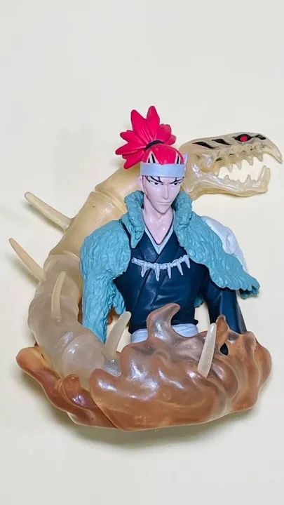 Bleach Renji Abarai Bankai Version miniatura gacha capsule toy - altura 7 cm Anime Mangá