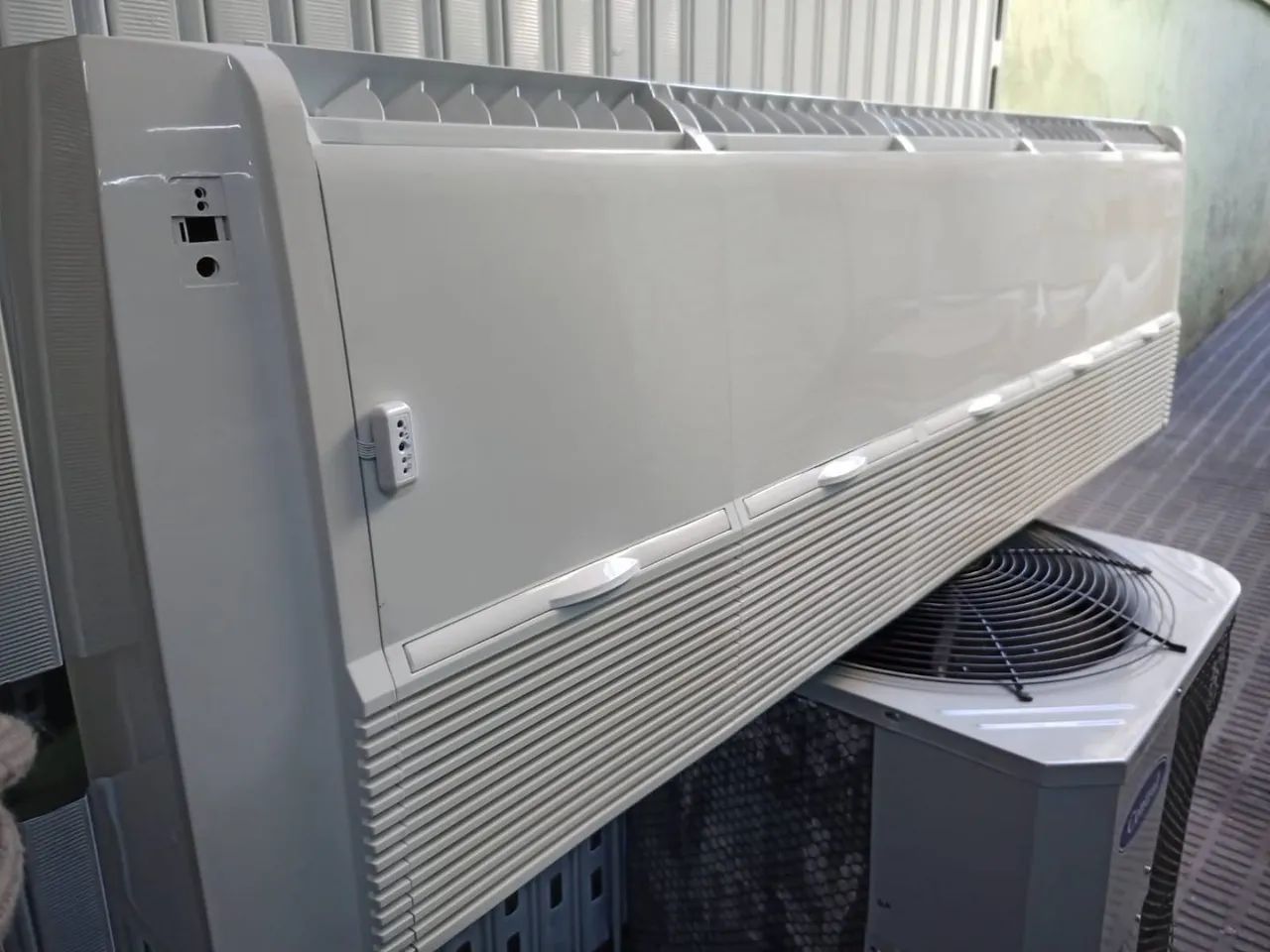 Piso Teto 90.000 BTUs 220v 3F com garantia  - Foto 2