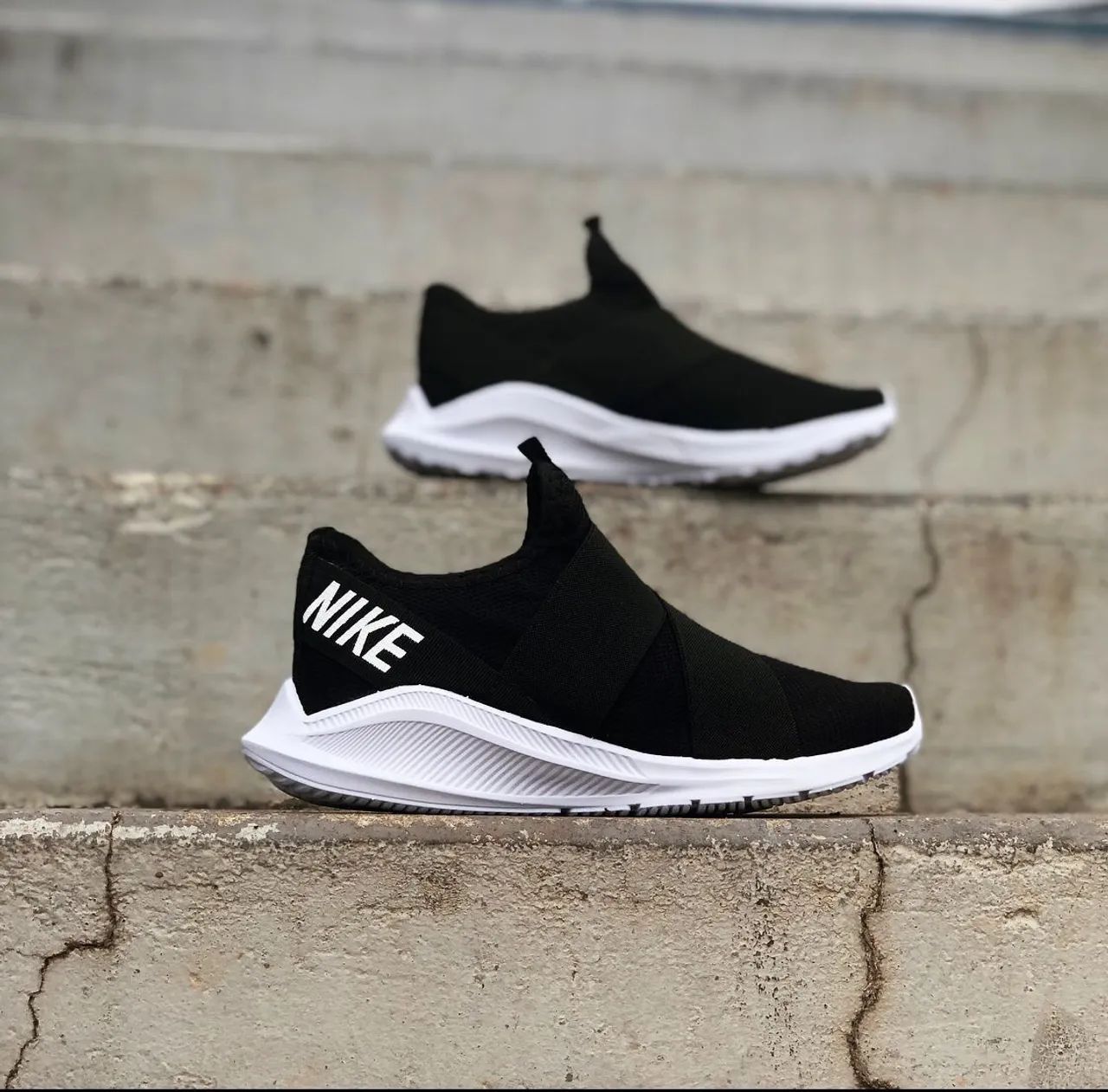 Tênis Nike Slip On Feminino Preto - Novo promoção  - Foto 2