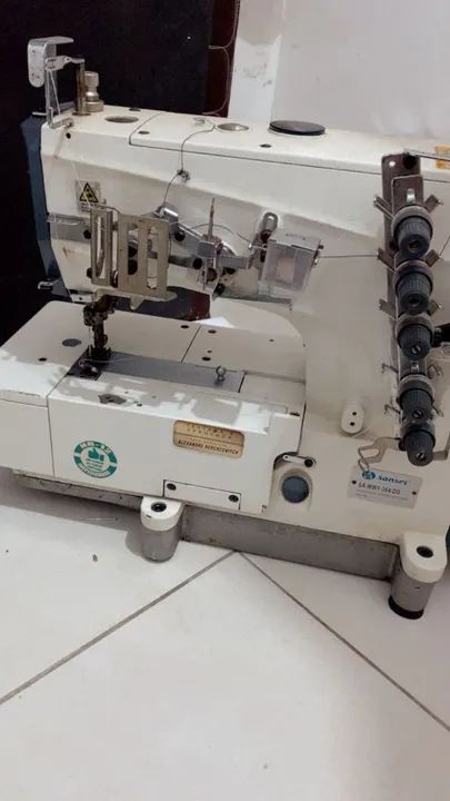 MÁQUINA DE COSTURA GOLEIRA - Foto 2