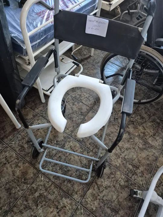 Cadeira higiênica  - Foto 6