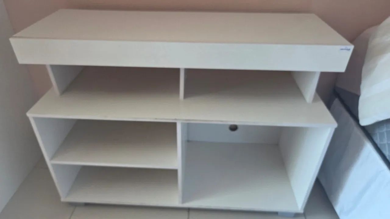 Rack sim para TV ate 42 polegadas com 5 nichos. 