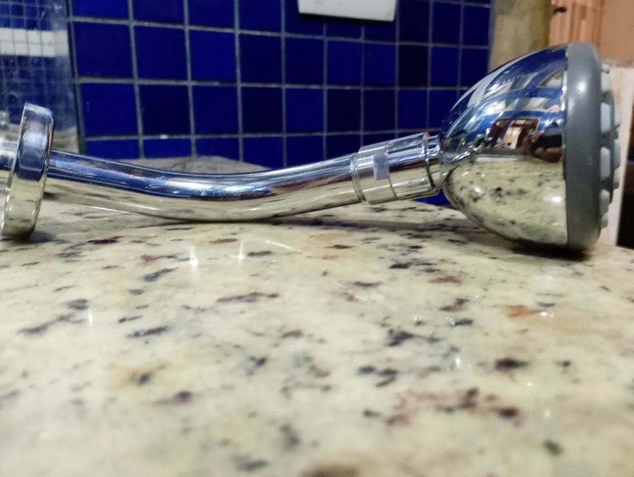 Chuveiro de mão cromado