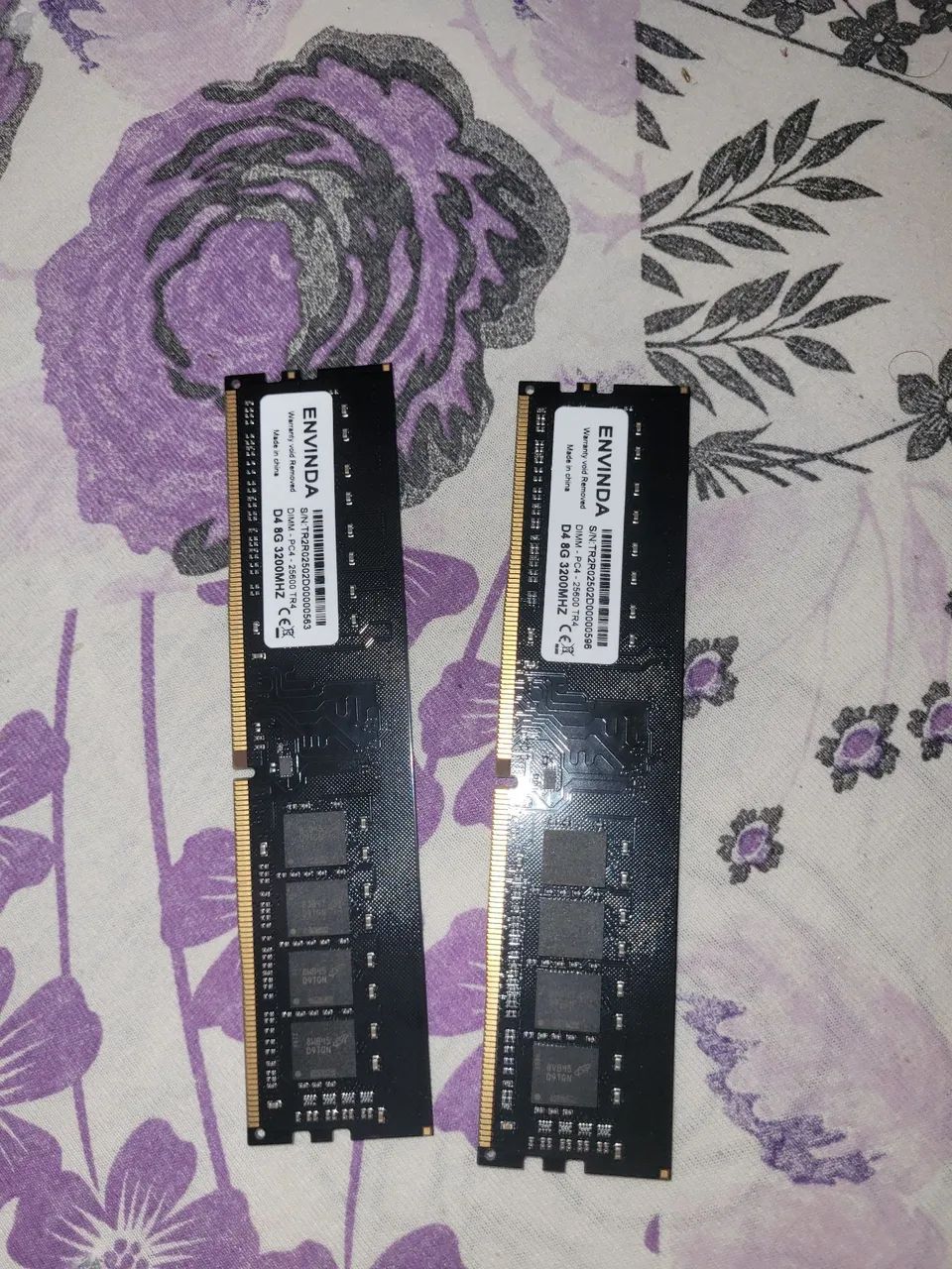 Memória RAM 2x8GB DDR4 3200MHz