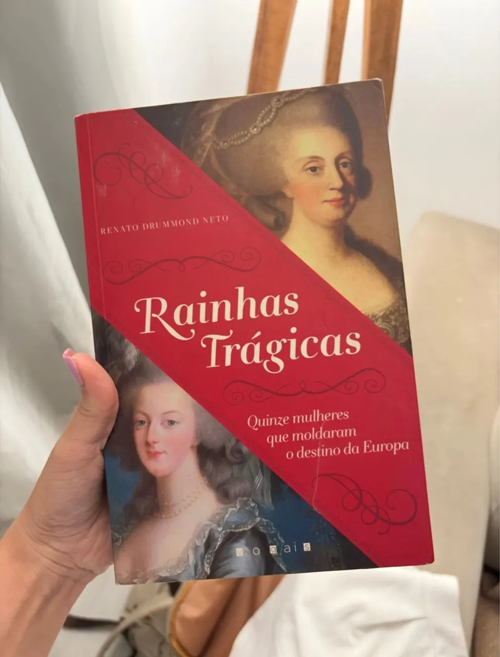 Livro Rainhas Trágicas