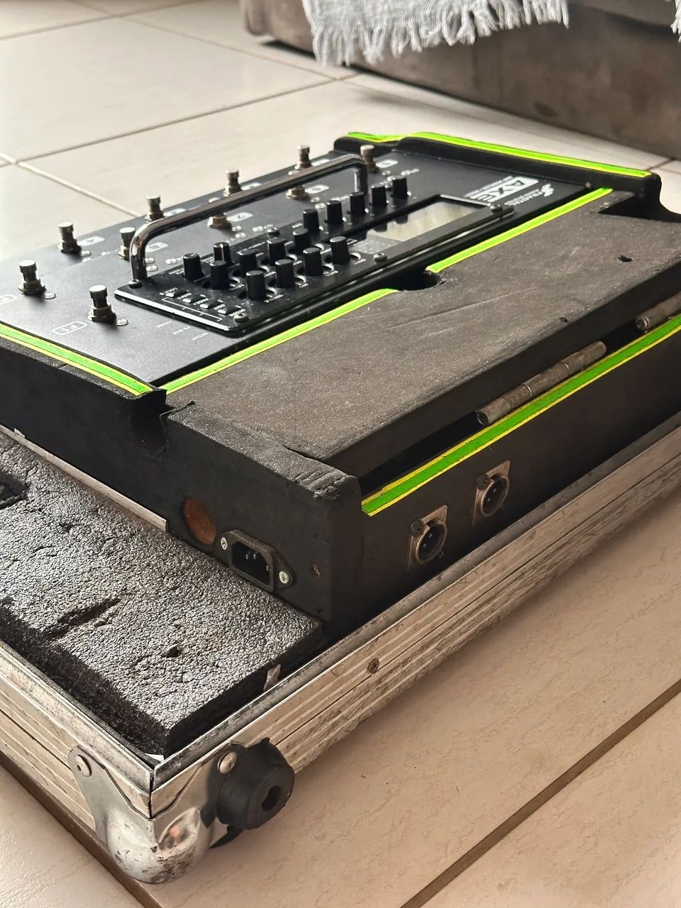 Fractal Ax8 + case - Instrumentos musicais - Village Veneza