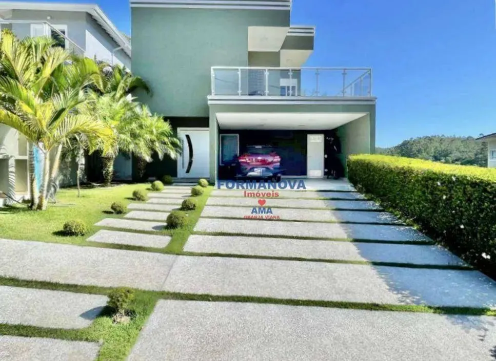 Village Los Angeles - Casa com 3 Quartos, Piscina à venda em Condomínio Fechado na Granja