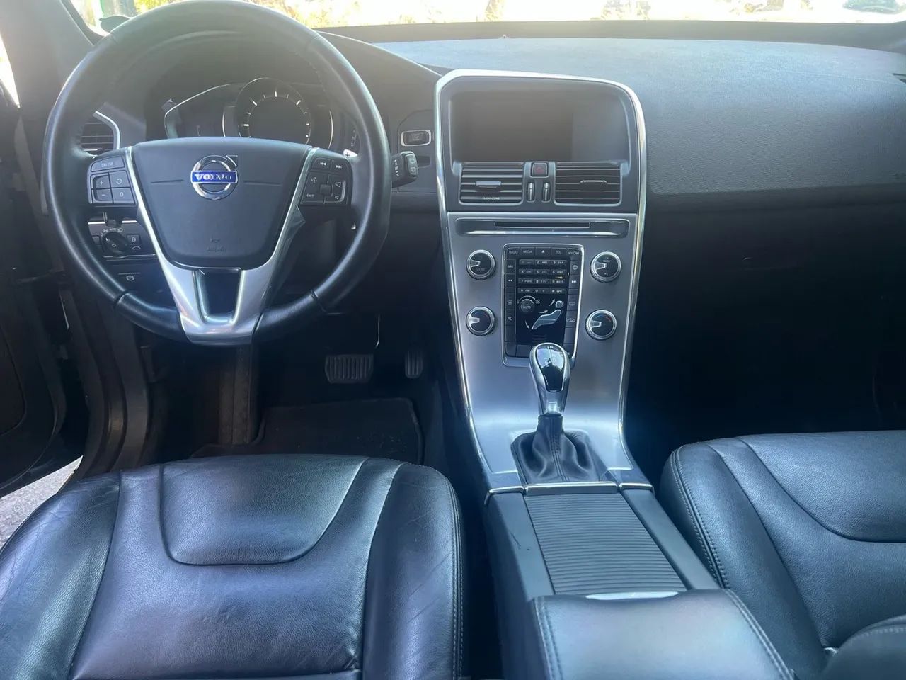 VOLVO XC-60  - Foto 4