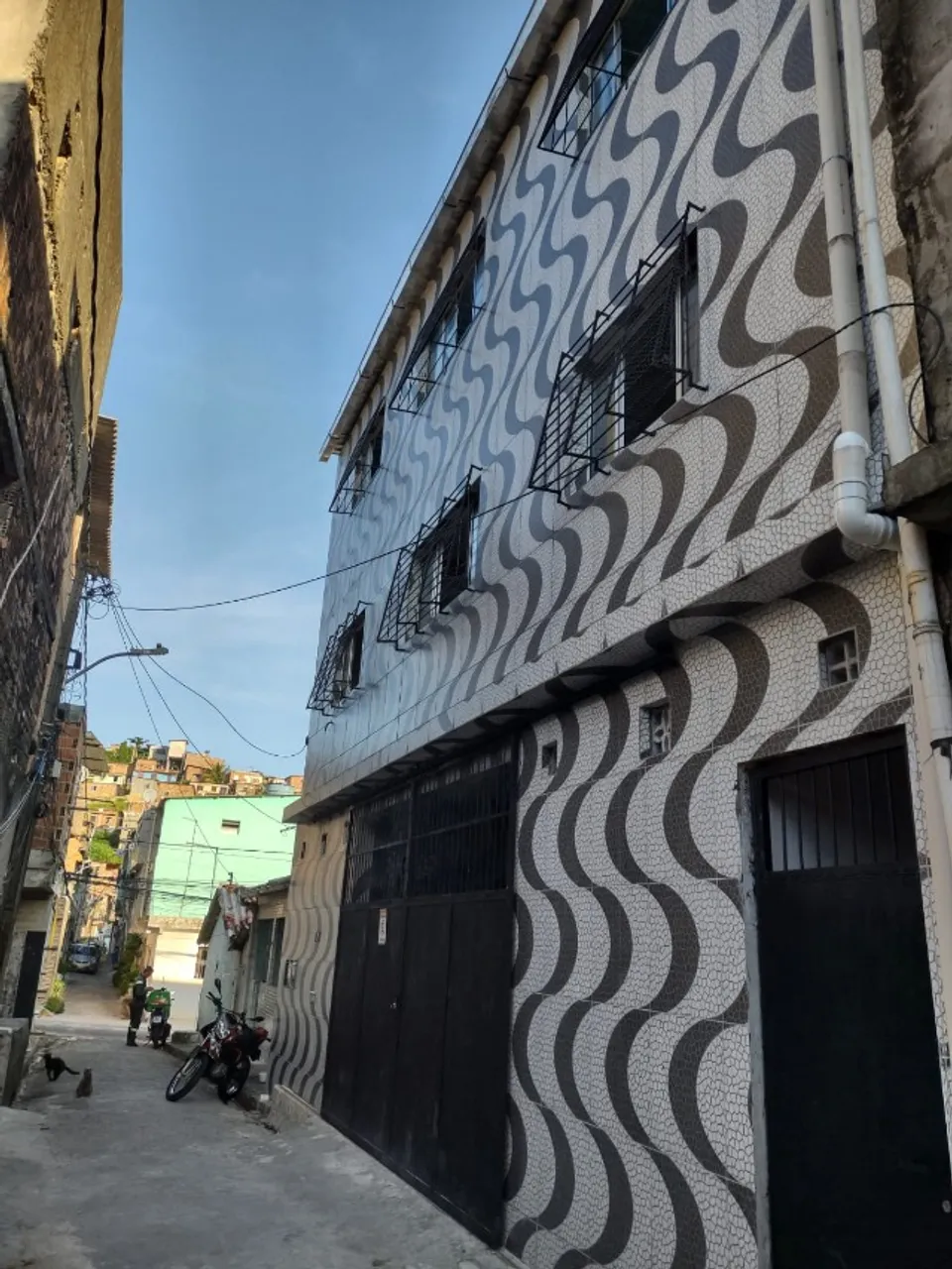 Um galpão e dois salão semi novo 318m