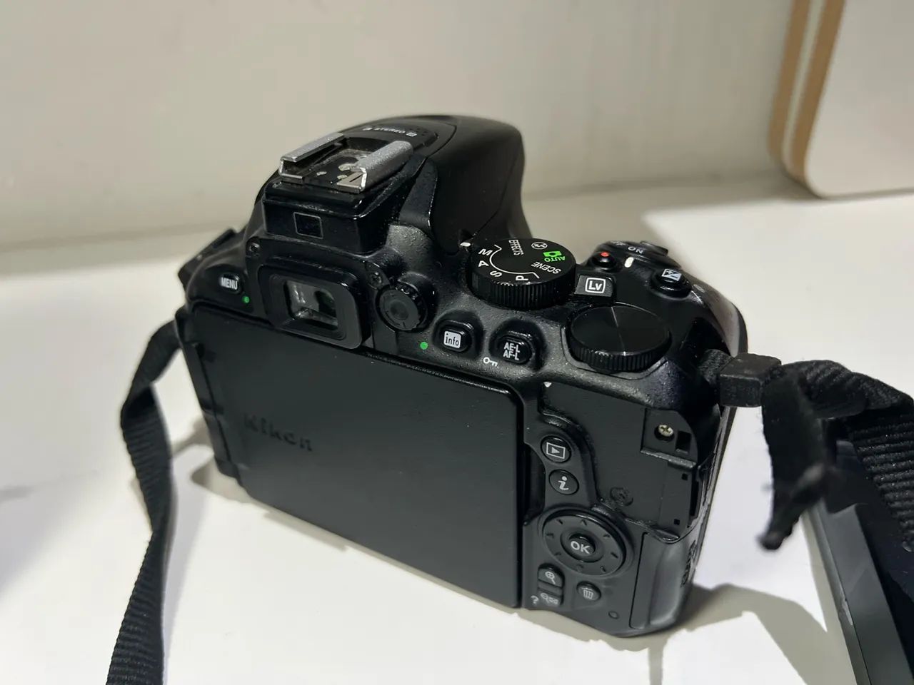 Nikon D5300 + lentes 50mm e 18-140mm + bolsa - Foto 2