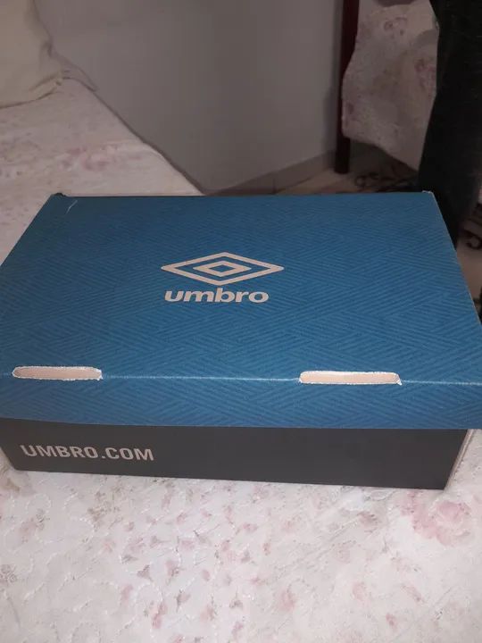 Chuteiras de Futebol Umbro - Tamanho 37- Usadas - Foto 6