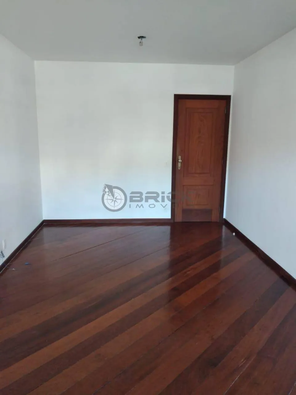 Apartamento para locação com 2 quartos sendo 1 suíte, 69 m² em Agriões - Teresópolis/RJ.