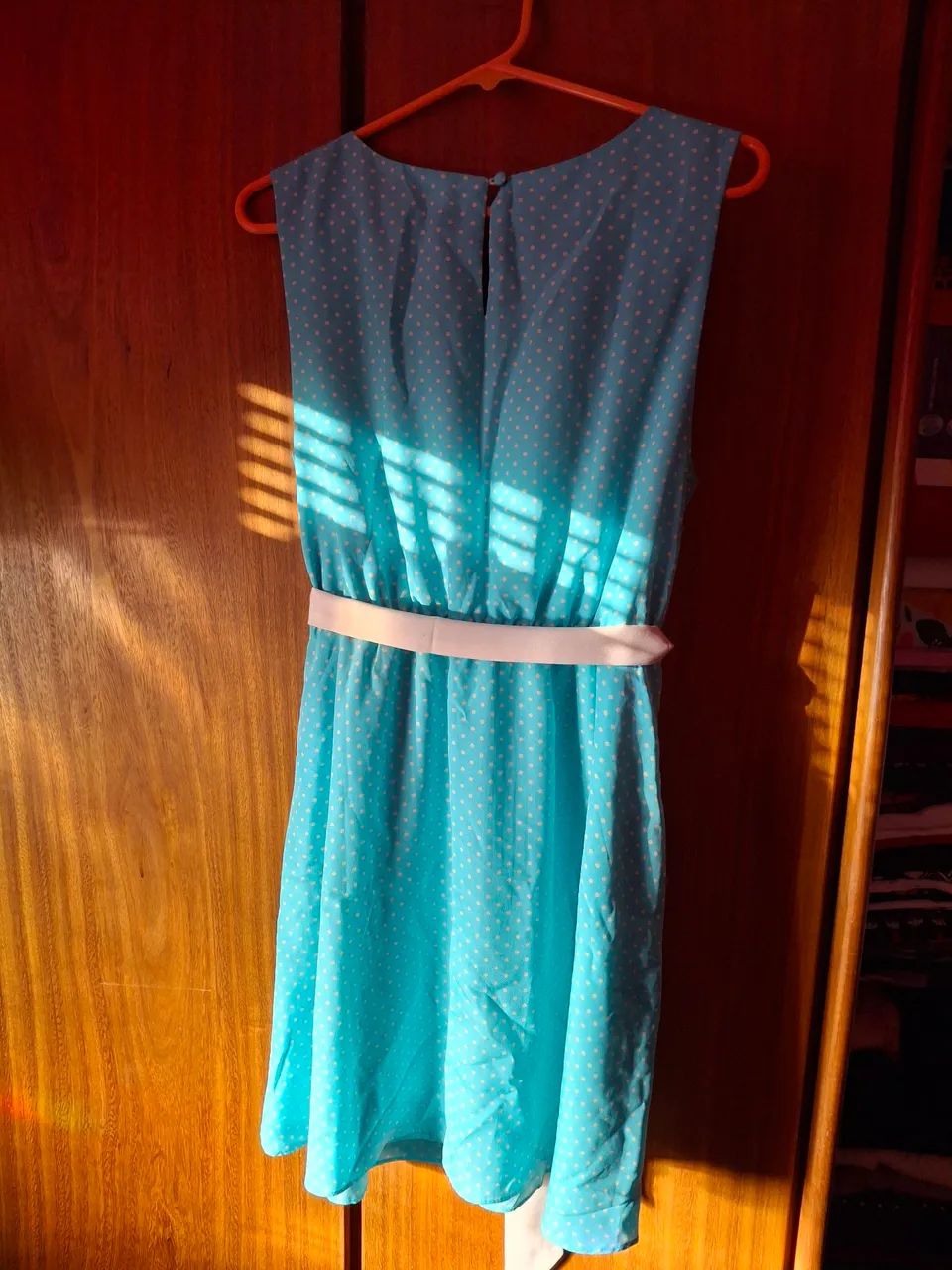 Vestido com bolinhas e cinto tam. G - Foto 3