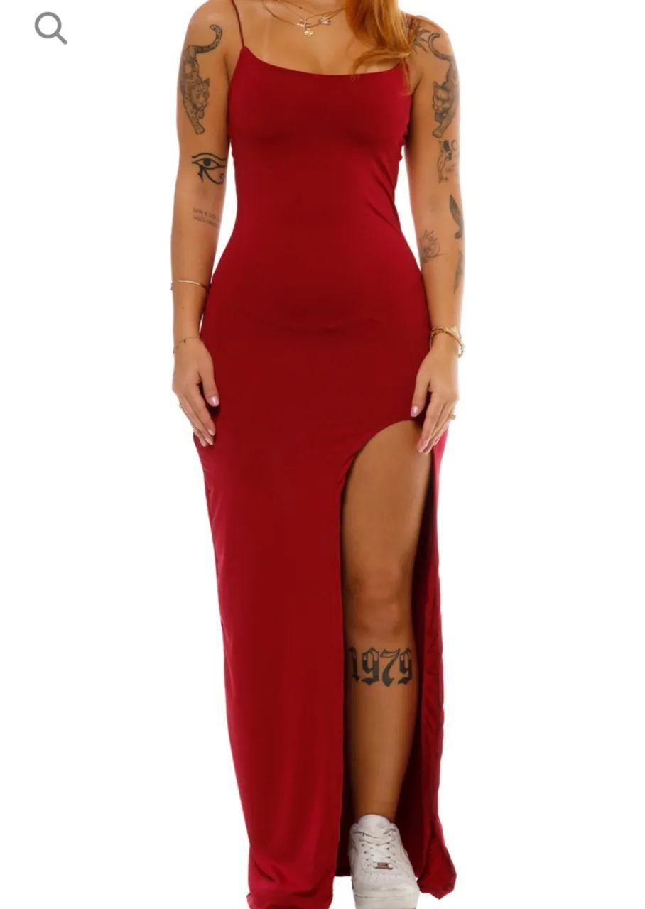 Vestido Longo Vermelho com Fenda Lateral - Foto 4