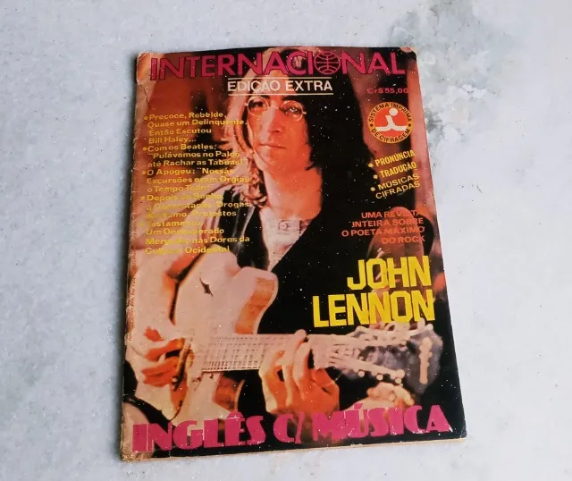 Revista Internacional Edição Extra com matéria completa sobre John Lennon + Cifras
