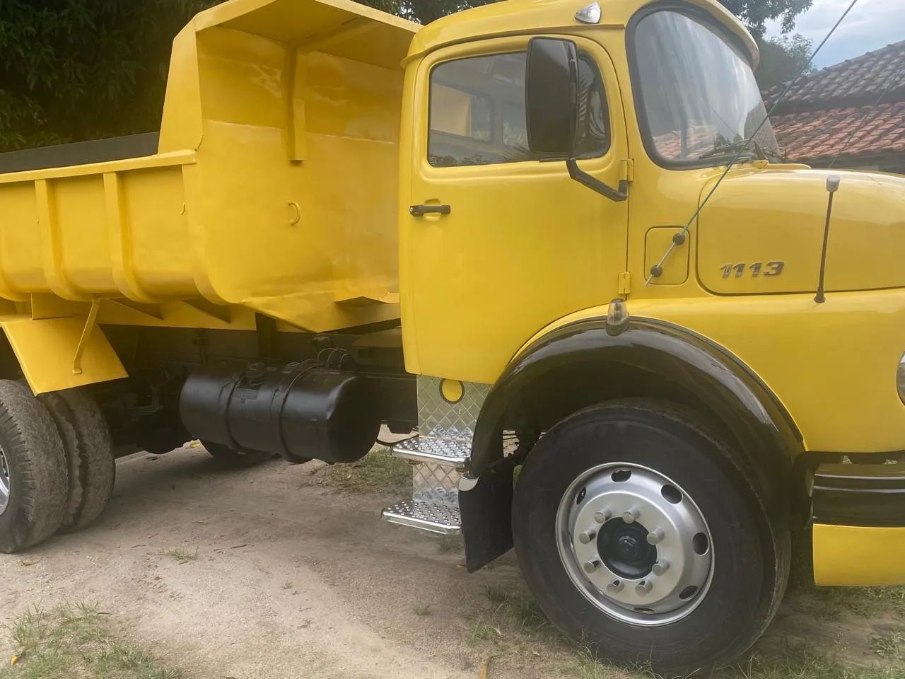 Caminhão caçamba Mercedes-Benz 1113 - Foto 7