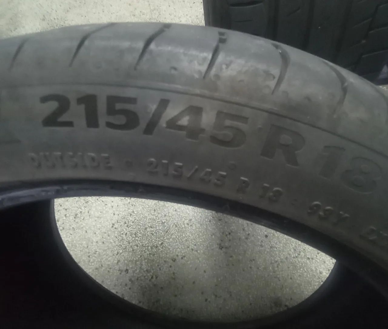 2 Pneus Continental 215/45 R18