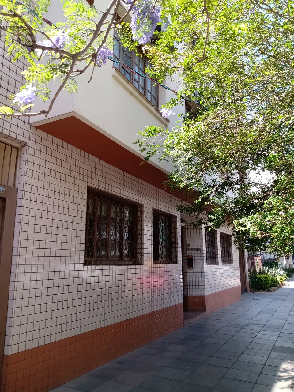Cidade Baixa R$ 210mil. Apto Térreo 1 dormitório na República.