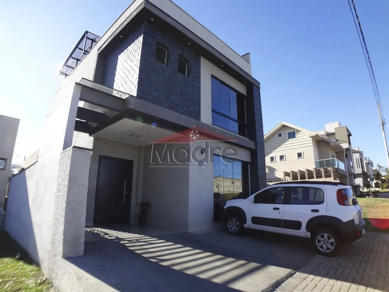 Sobrado com 3 dormitórios à venda por R$ 890.000,00 no bairro Umbará - CURITIBA / PR