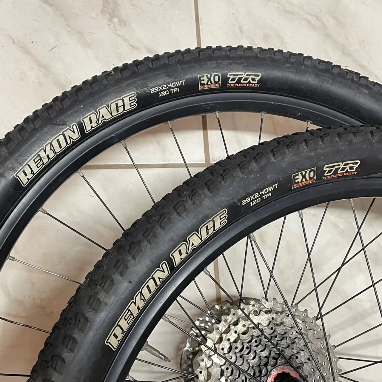 Par de pneus Maxxis Rekon Race 29 2.4 - Foto 2