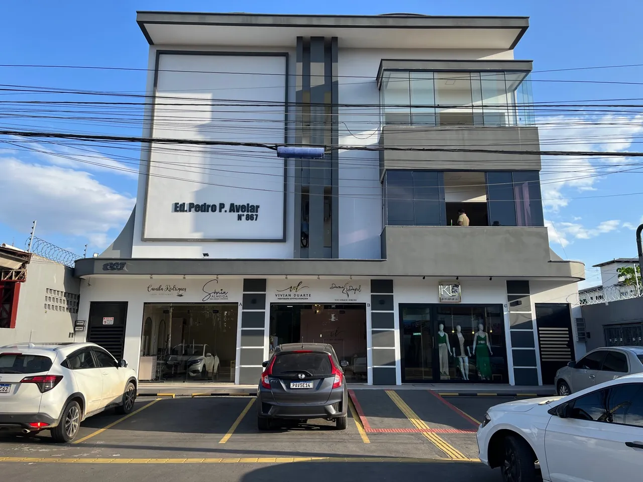 Alugo excelente apartamento no bairro do Trem.