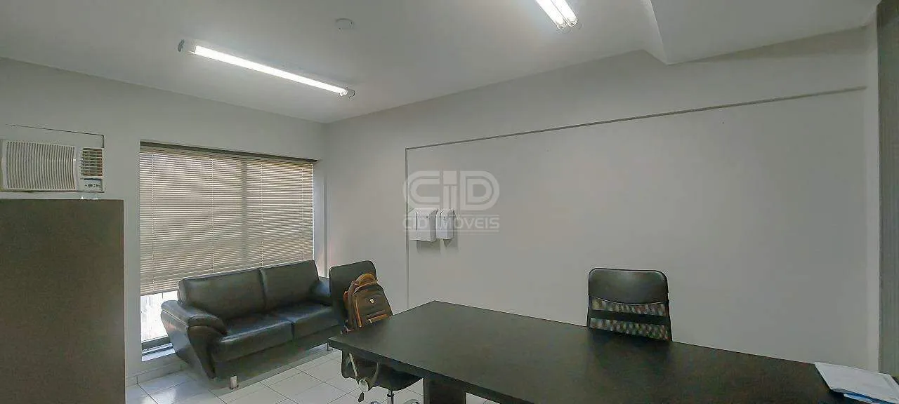 Sala Comercial Á Venda Mobiliada no Centro Empresarial Cuiabá
