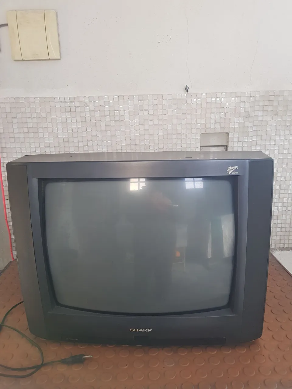 TV Sharp 20 Polegadas fica no Standby, liga e não aparece imagem.