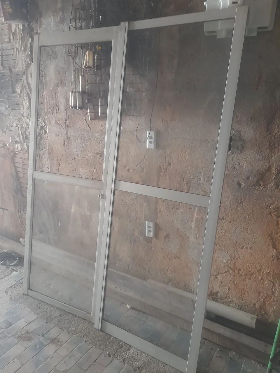 Porta de vidro de varanda 2 folhas 2,05 X 1,50 cm  sem trilhos  - Foto 4