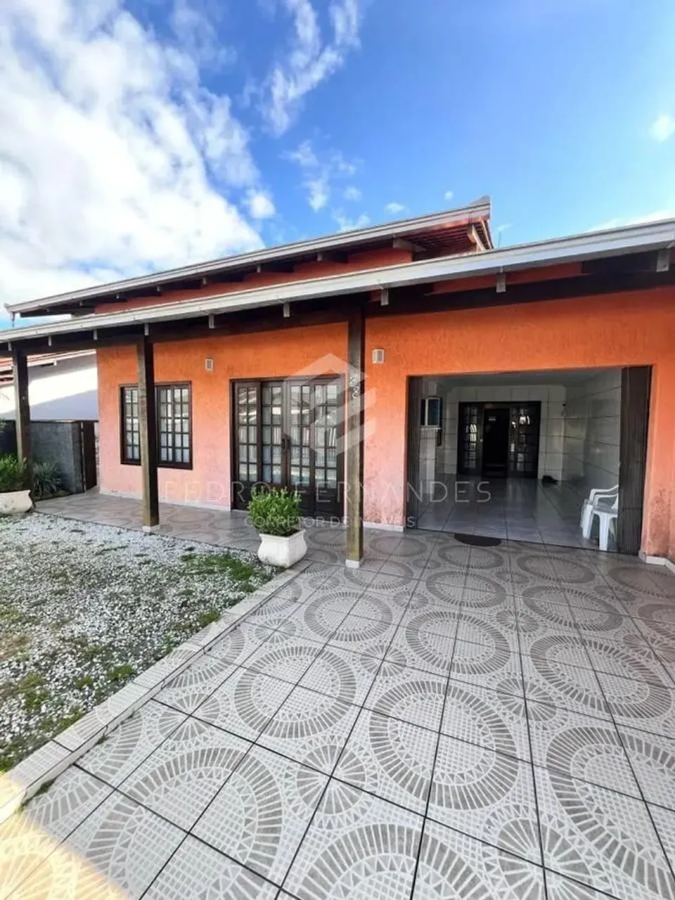 Casa para Venda em Joinville, Adhemar Garcia, 3 dormitórios, 1 suíte, 2 banheiros, 2 vagas