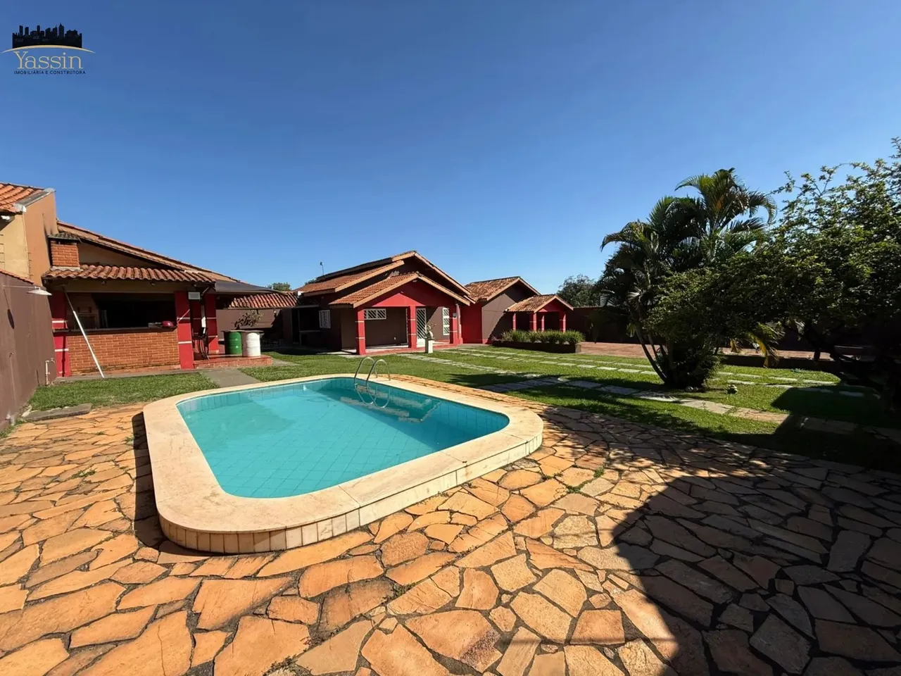 Casa Toda Mobiliada Á Venda em Chapada dos Guimarães: 4 quartos, 1 suíte, 3 salas, 10 vaga