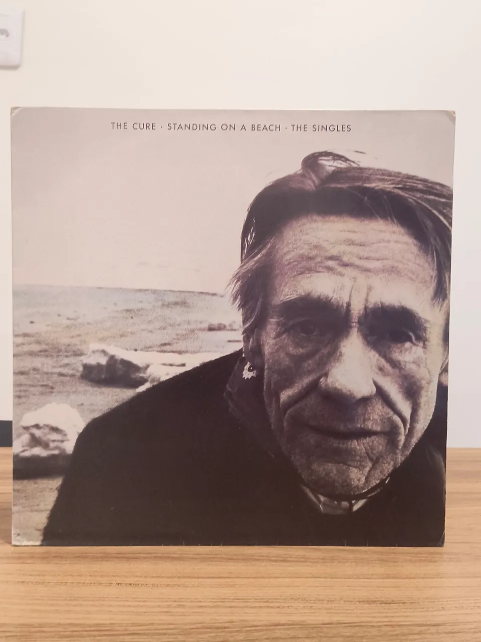 The Cure - Standing on a Beach - The Singles (CD)