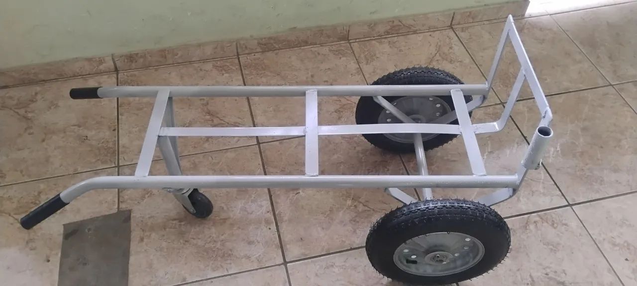 Carrinho de carga novo com rodízio 