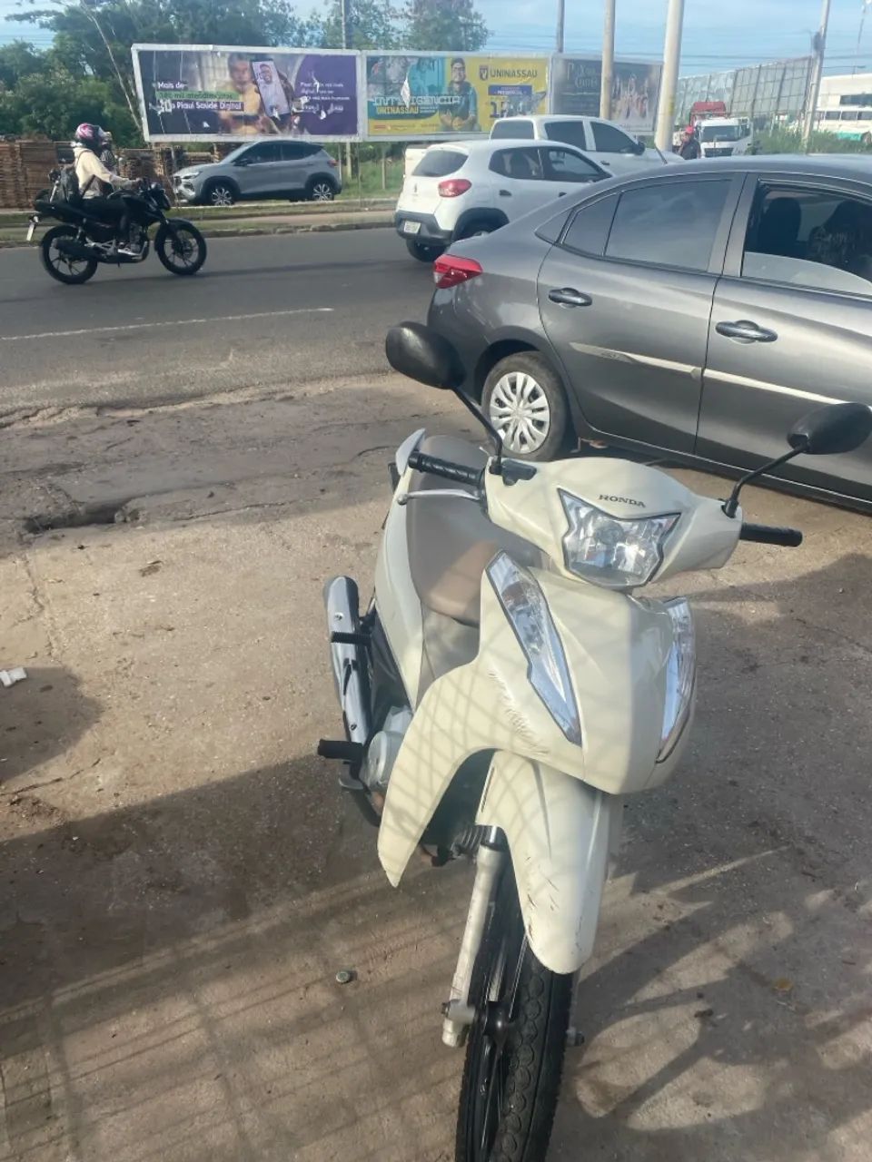 Moto toda revisada documentação ok só no ponta de andar única dona moto excelente  - Foto 2