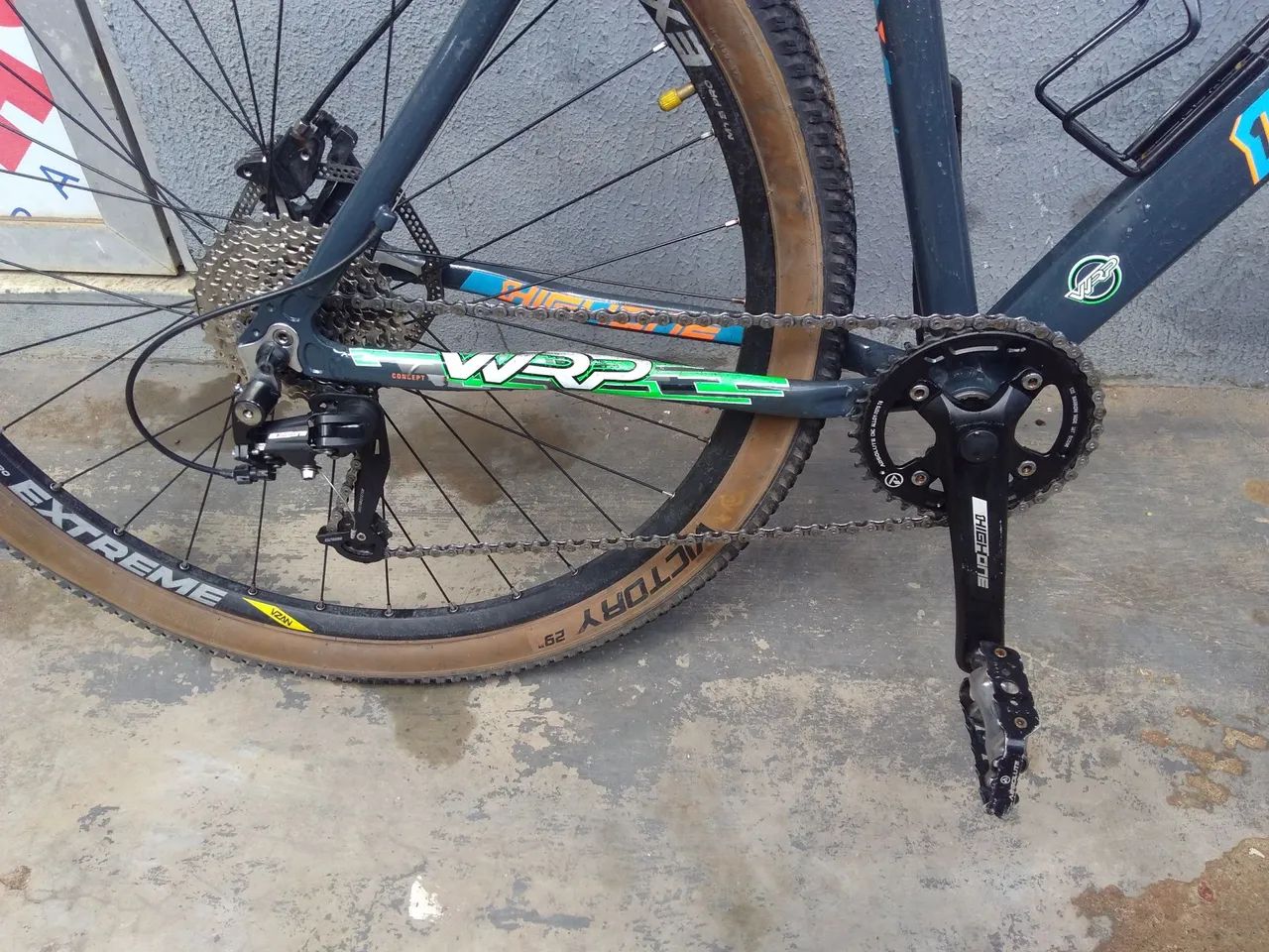 Limpeza no kit da bicicleta 