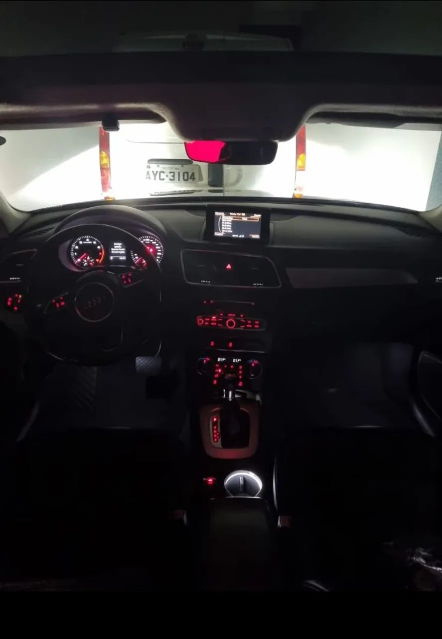 AUDI Q3 1.4 TFSI 2016 PRETO COM TETO PANORAMICO  - Foto 4