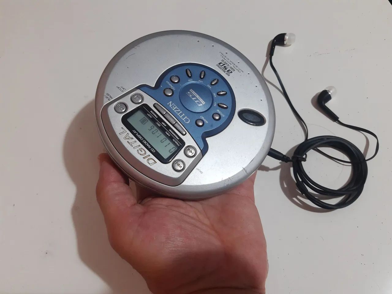 Toca CD diskman rádio antigo funcionando 