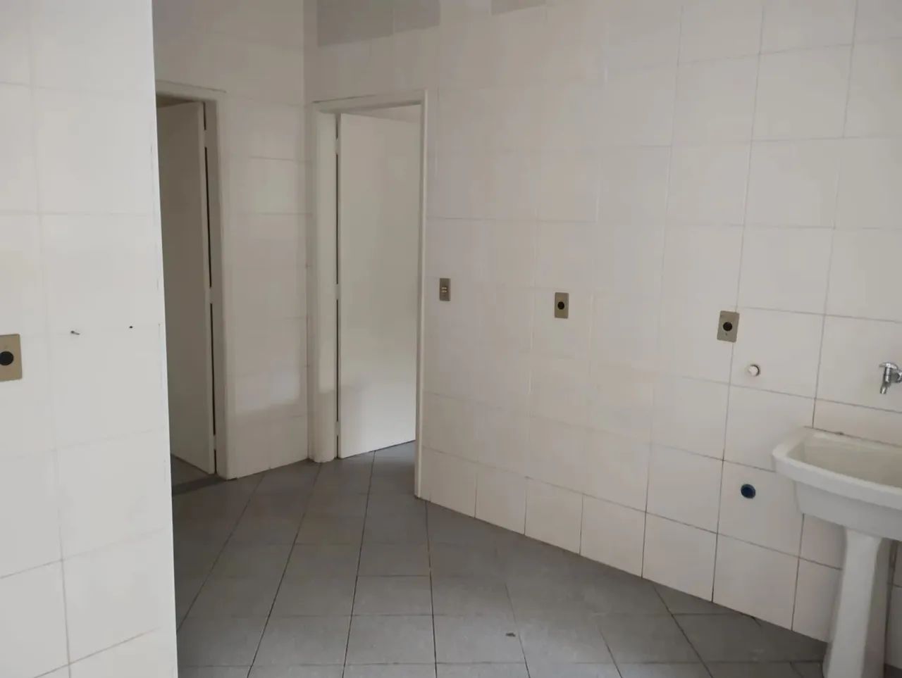 Imóvel para aluguel com 149 metros quadrados com 3 quartos em Bingen - Petrópolis - RJ - Foto 3