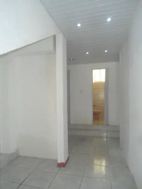Centro comercial localização privilegiada com 9 lojas novas, media de 70m² cada, locação p - Foto 5