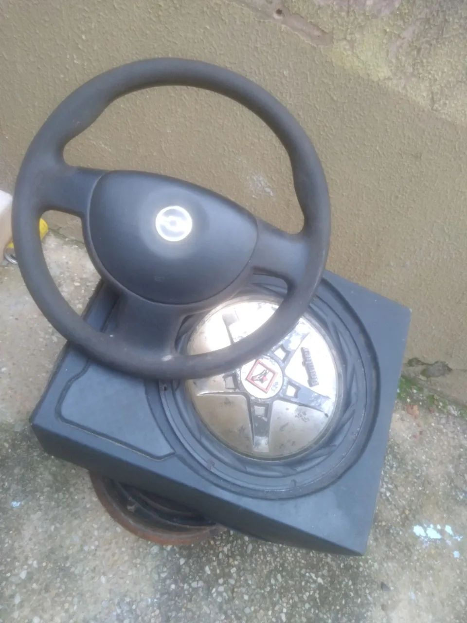 Caixa de grave e volante do corsa joy